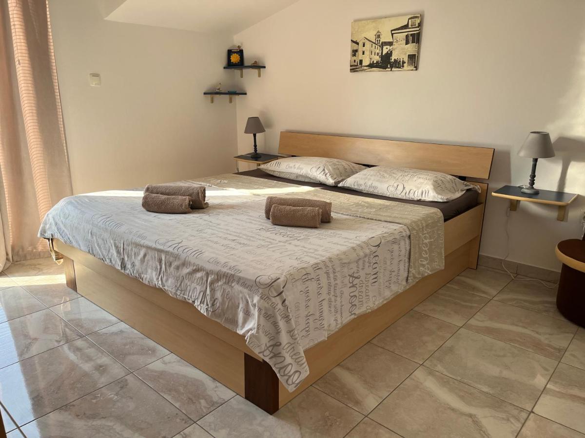 Apartments Goga Vodice Ngoại thất bức ảnh