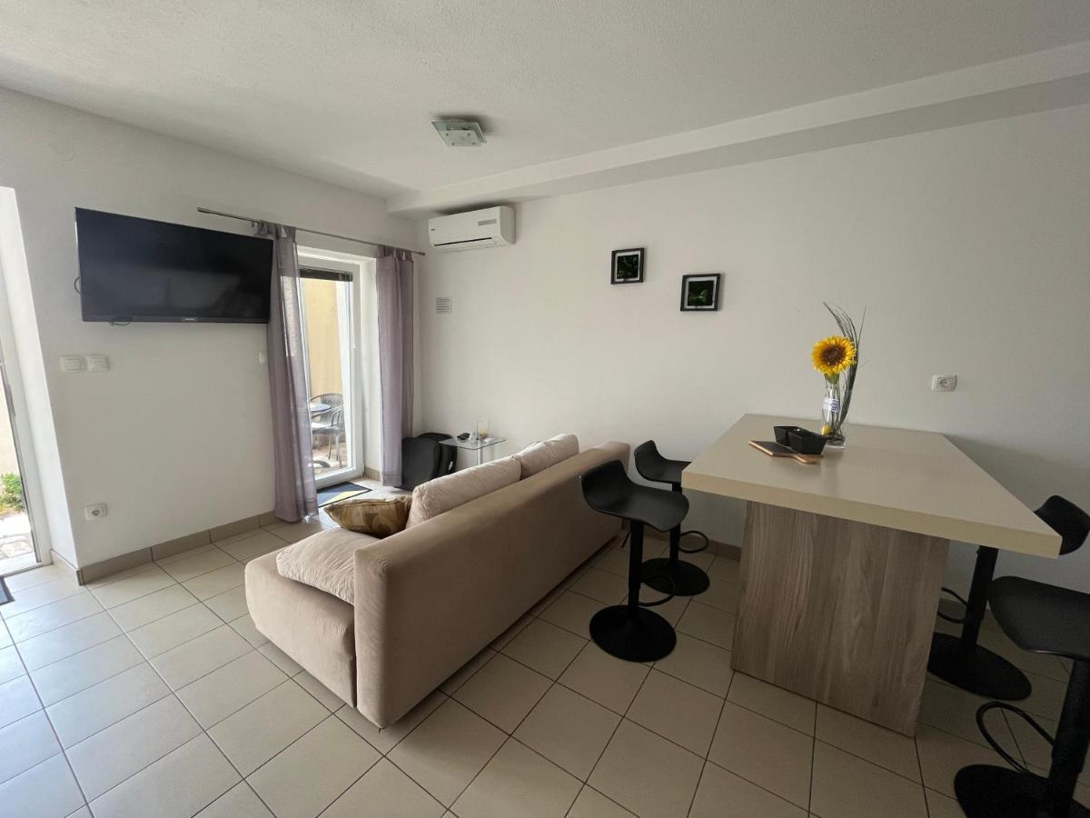 Apartments Goga Vodice Ngoại thất bức ảnh